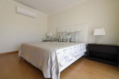 Moradia T4 para Venda em Oliveirinha