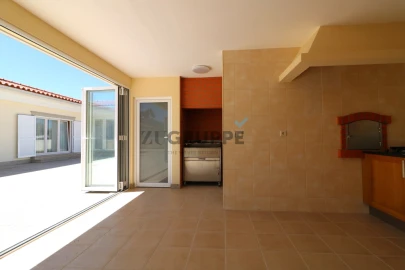 Moradia T4 para Venda em Oliveirinha