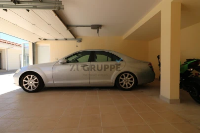 Moradia T4 para Venda em Oliveirinha