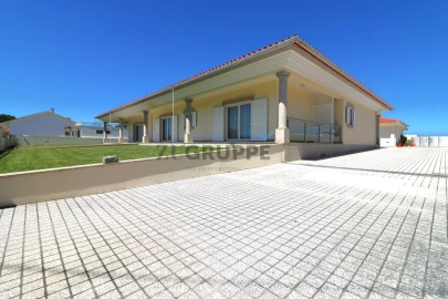 Moradia T4 para Venda em Oliveirinha