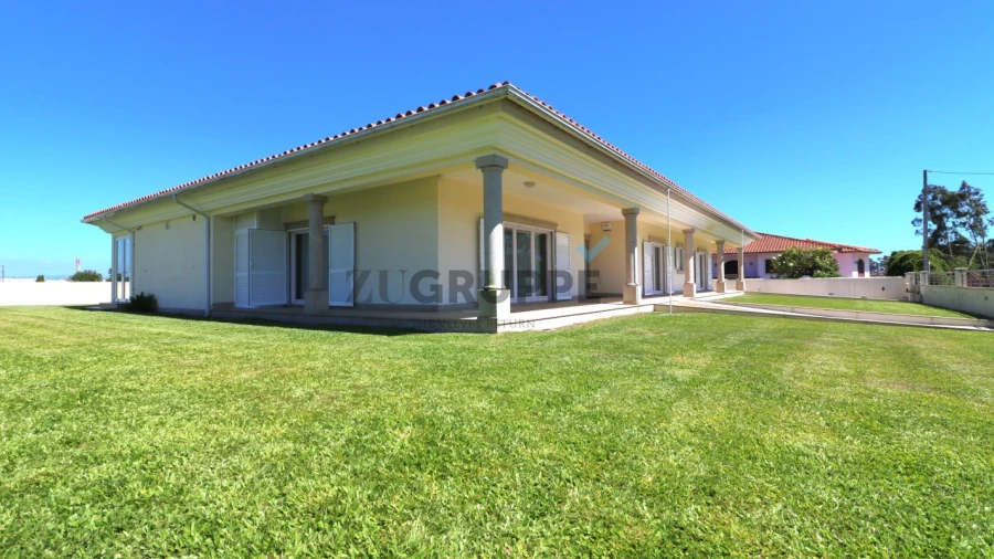 Moradia T4 para Venda em Oliveirinha