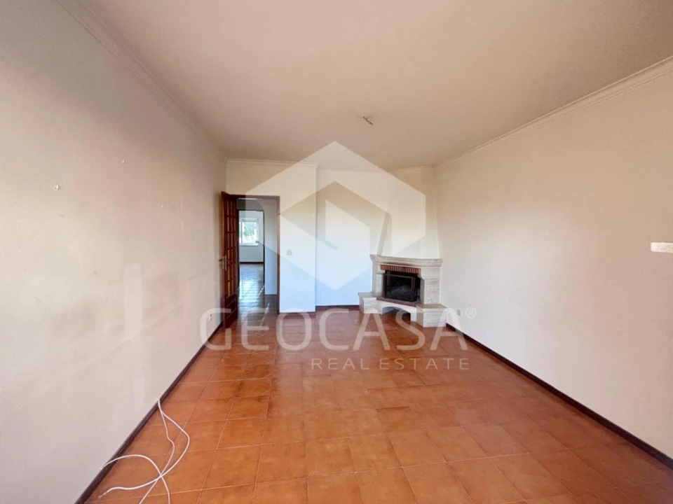 Apartamento T2 para Arrendamento em Carcavelos e Parede Foto 12