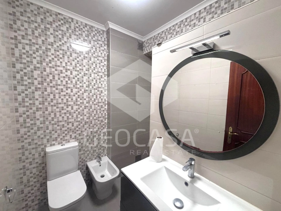 Apartamento T2 para Arrendamento em Carcavelos e Parede Foto 13