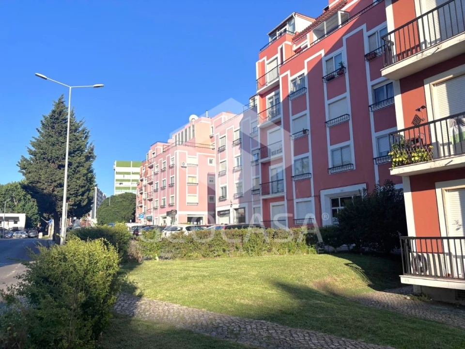 Apartamento T2 para Arrendamento em Carcavelos e Parede Foto 21