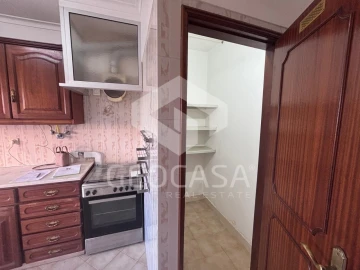 Apartamento T2 para Arrendamento em Carcavelos e Parede