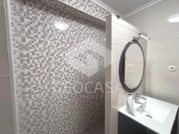 Apartamento T2 para Arrendamento em Carcavelos e Parede
