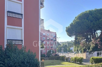 Apartamento T2 para Arrendamento em Carcavelos e Parede