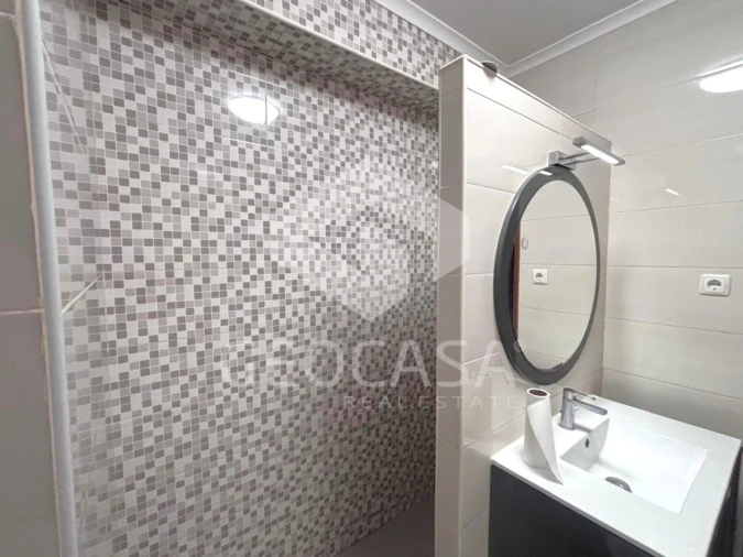 Apartamento T2 para Arrendamento em Carcavelos e Parede Foto 14