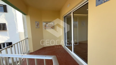 Apartamento T2 para Venda em Carcavelos e Parede