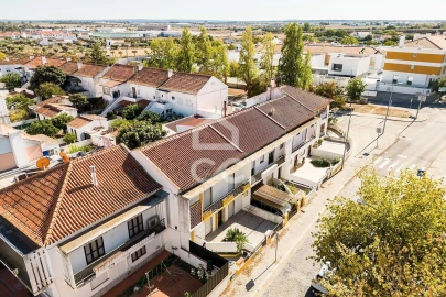 Moradia T3 para Arrendamento em Bacelo e Senhora da Saúde