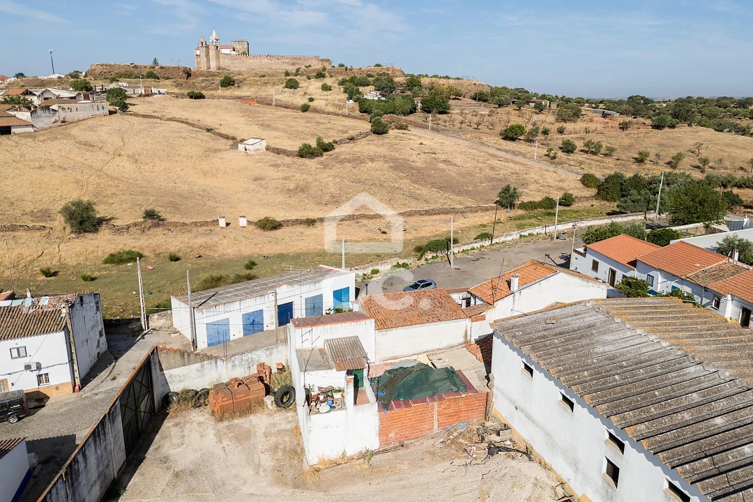 Moradia T5 para Venda em Mourão Foto 23