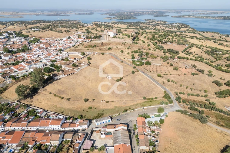 Moradia T5 para Venda em Mourão Foto 27
