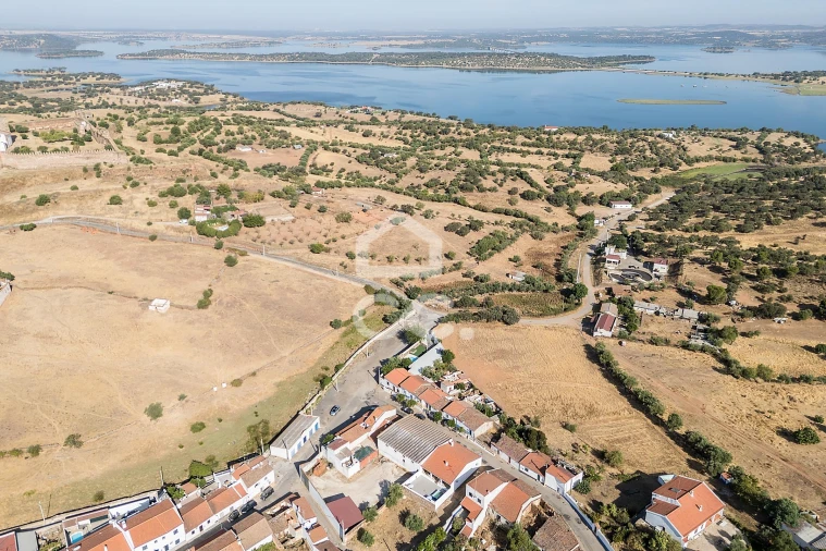 Moradia T5 para Venda em Mourão Foto 25