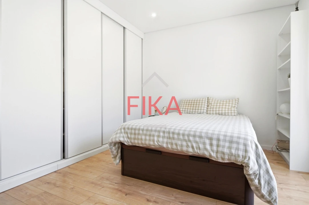 Apartamento T2 para Venda em Amora Foto 17