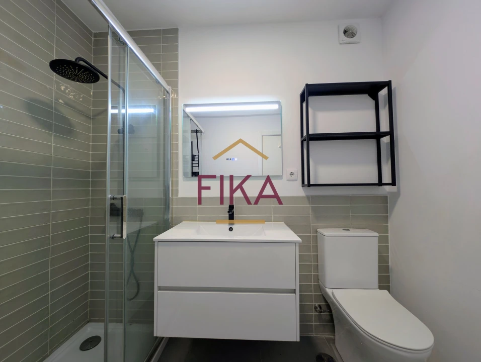 Apartamento T2 para Venda em Amora Foto 19