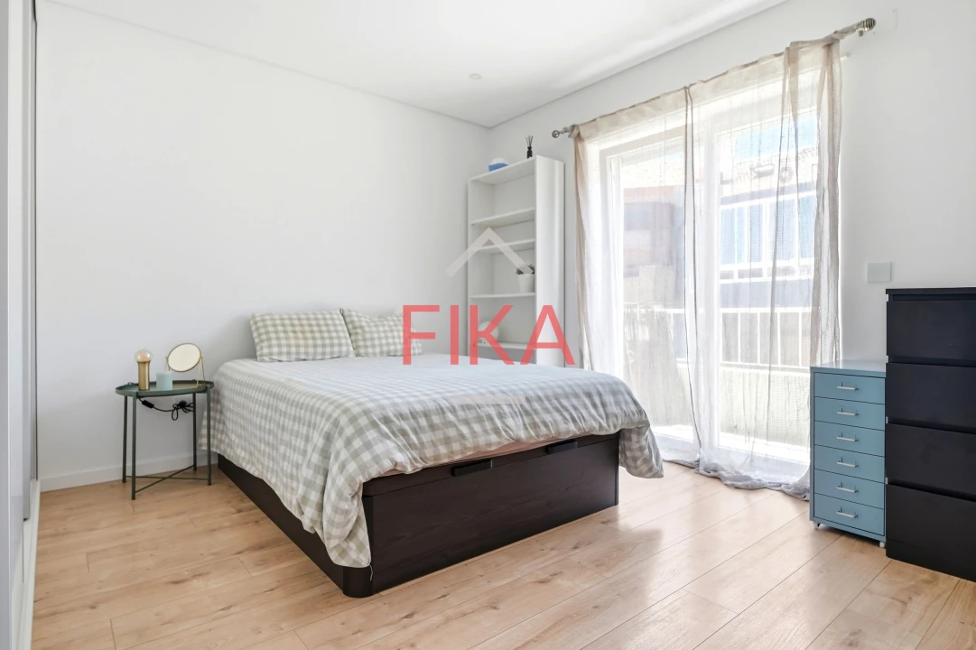 Apartamento T2 para Venda em Amora Foto 15