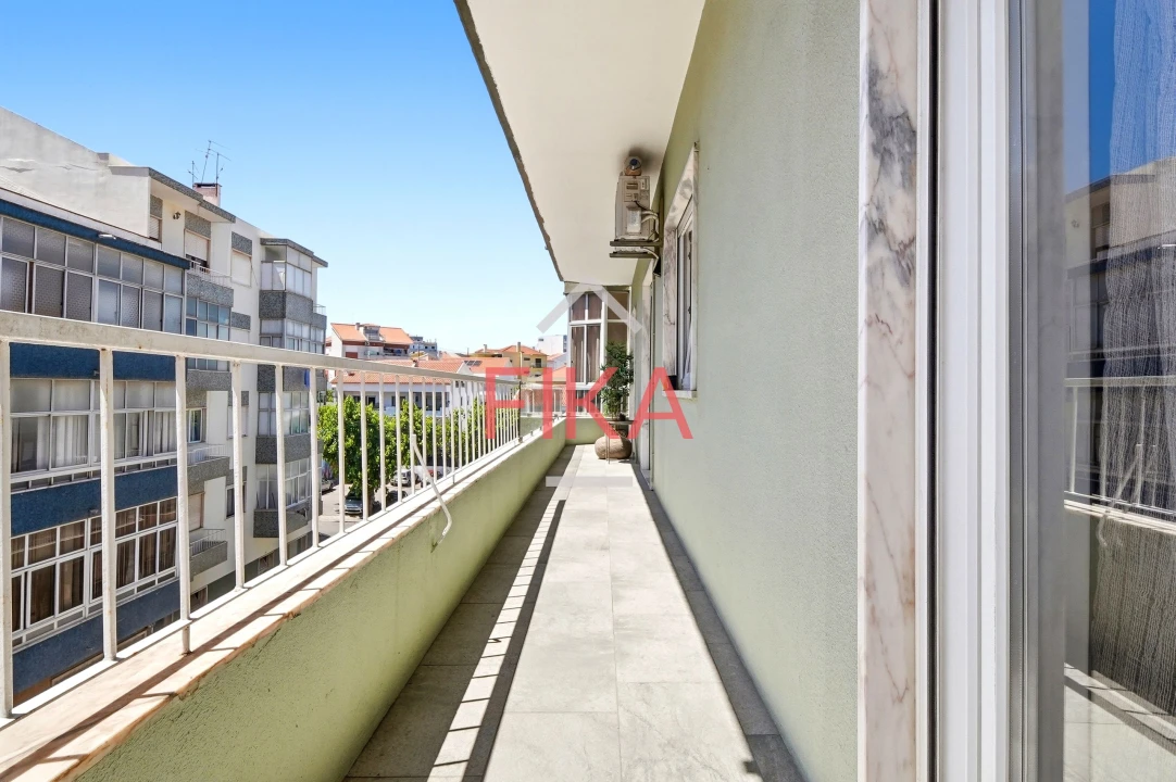 Apartamento T2 para Venda em Amora Foto 19
