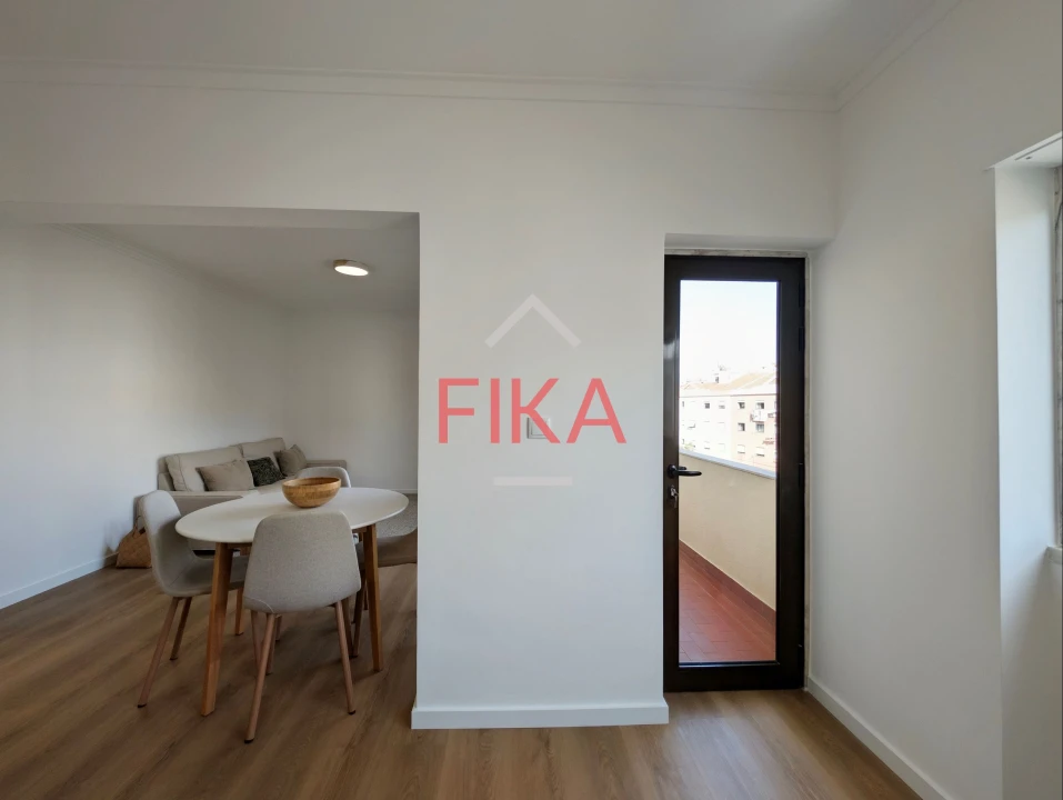 Apartamento T2 para Venda em Seixal Foto 21