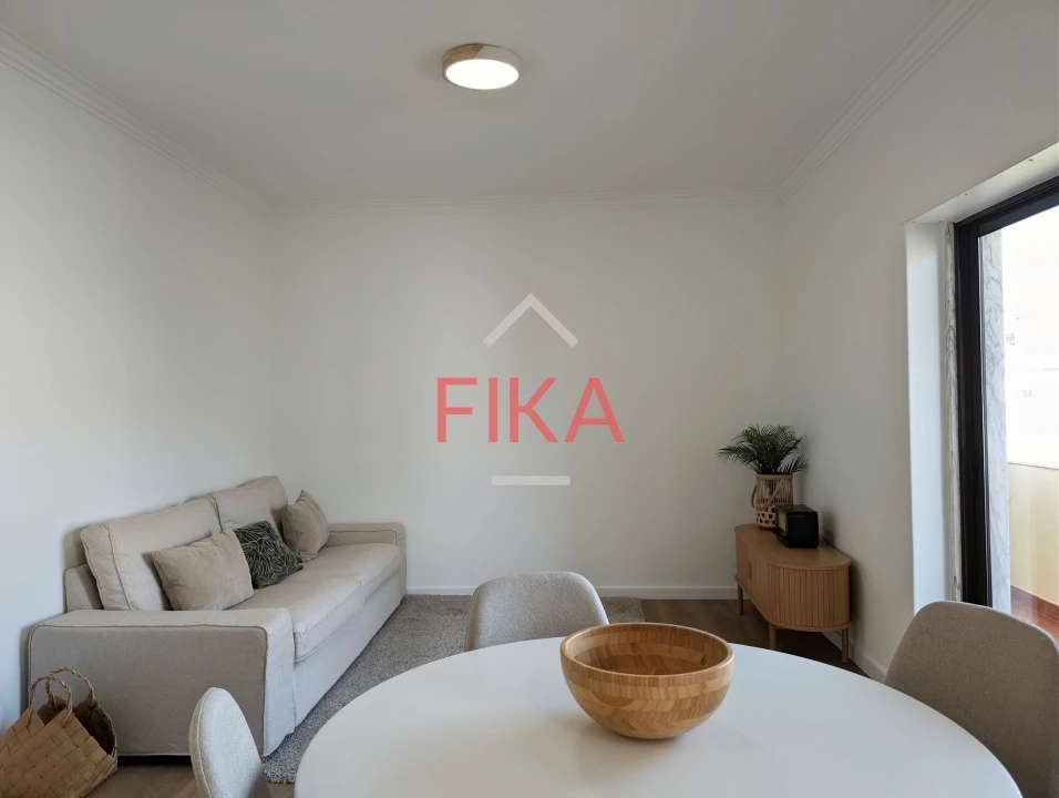 Apartamento T2 para Venda em Seixal Foto 35