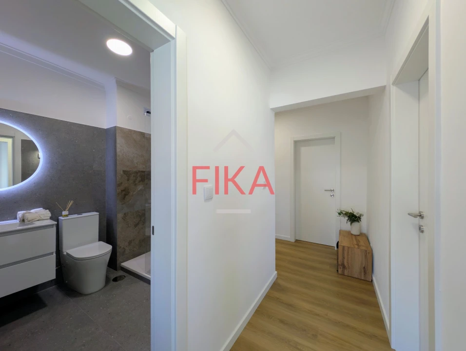 Apartamento T2 para Venda em Seixal Foto 15