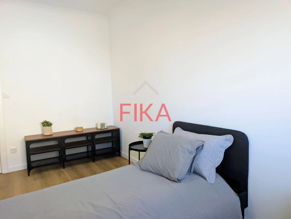 Apartamento T2 para Venda em Seixal Foto 36