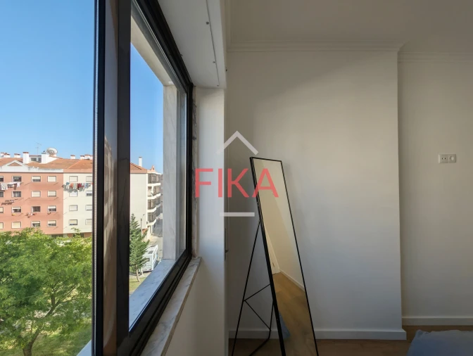 Apartamento T2 para Venda em Seixal Foto 31