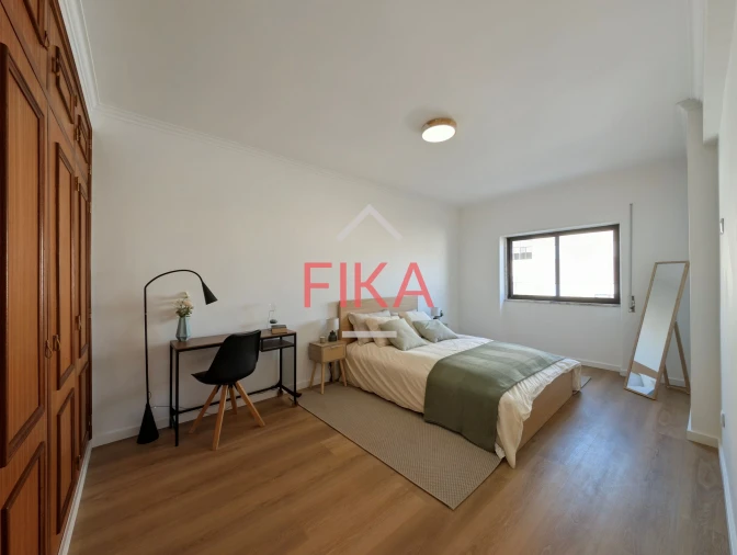Apartamento T2 para Venda em Seixal Foto 26