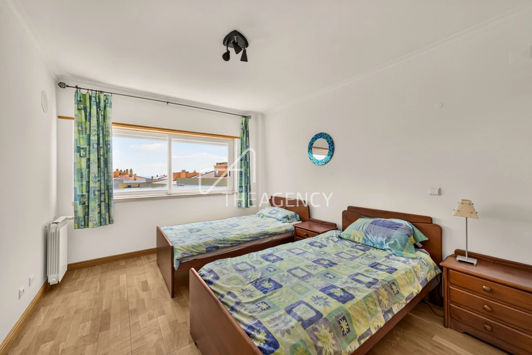 Apartamento T3 para Venda em Carcavelos e Parede Foto 25