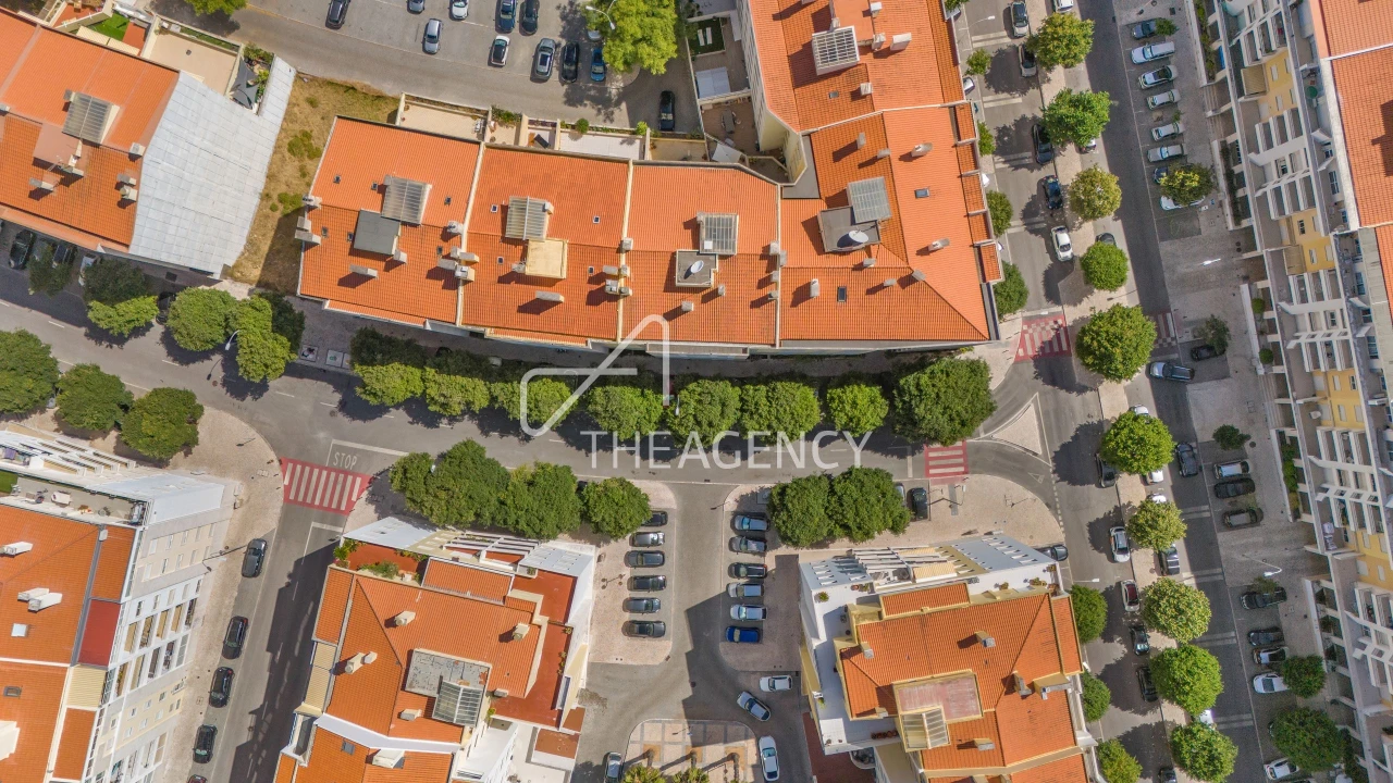 Apartamento T3 para Venda em Carcavelos e Parede Foto 40