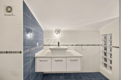 Apartamento T3 para Venda em Carcavelos e Parede