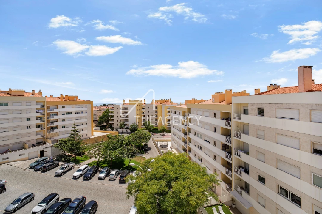 Apartamento T3 para Venda em Carcavelos e Parede Foto 1