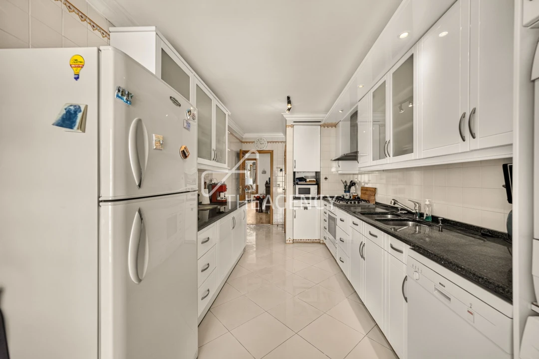 Apartamento T3 para Venda em Carcavelos e Parede Foto 31