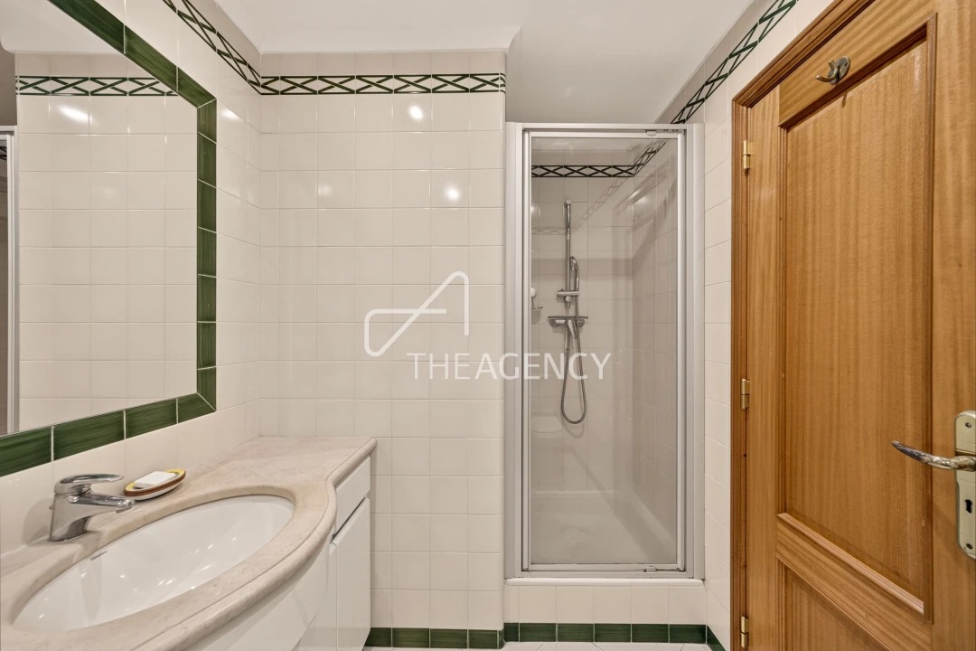 Apartamento T3 para Venda em Carcavelos e Parede Foto 12