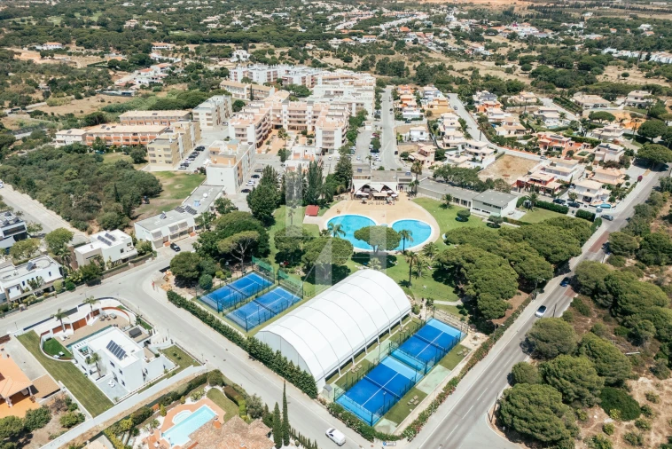 Apartamento T3 para Venda em Quarteira Foto 25