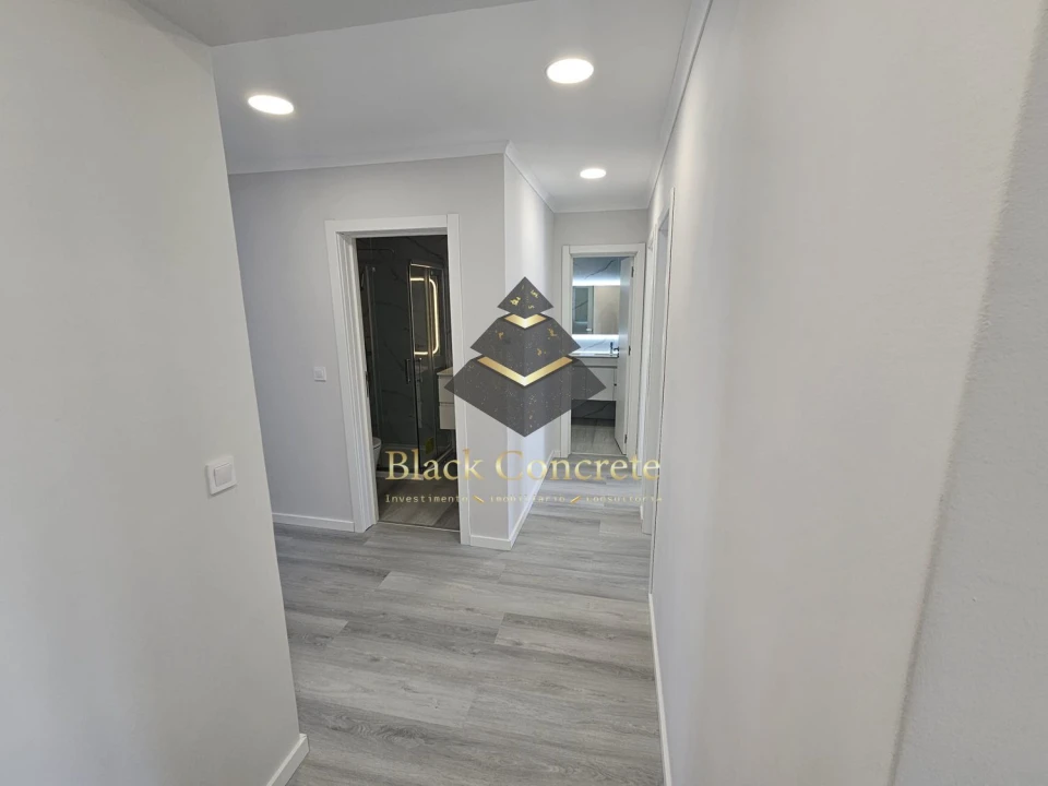 Apartamento T4 para Venda em Amora Foto 22