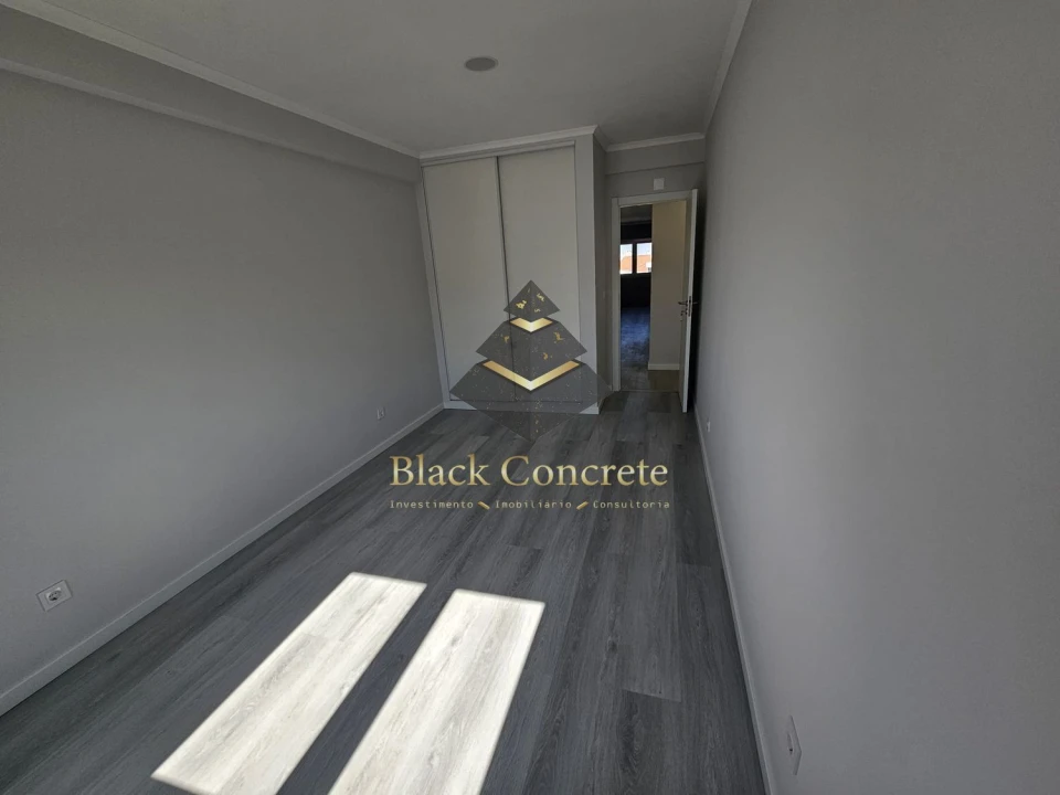 Apartamento T4 para Venda em Amora Foto 30