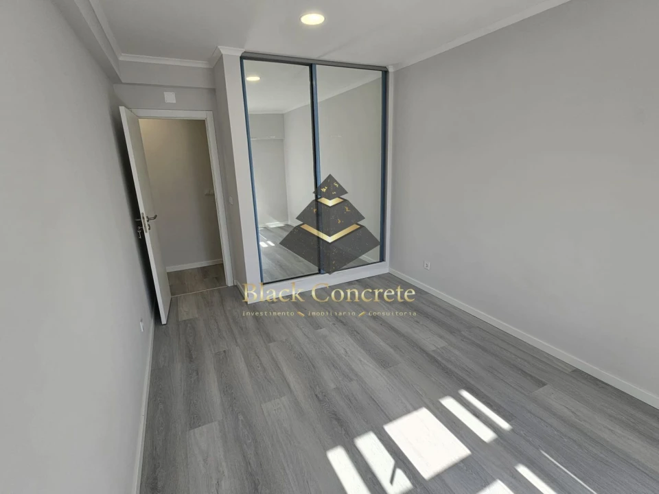 Apartamento T4 para Venda em Amora Foto 34