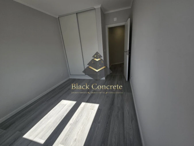 Apartamento T4 para Venda em Amora Foto 13