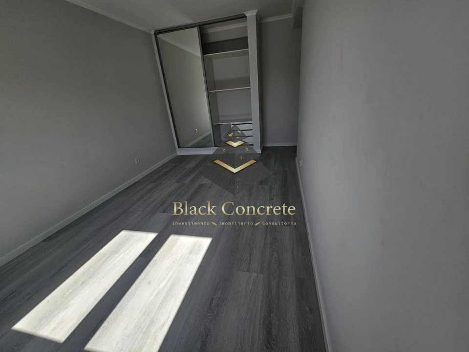 Apartamento T4 para Venda em Amora Foto 31