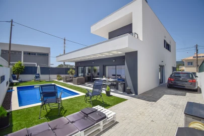 Moradia T4 para Venda em Alcabideche