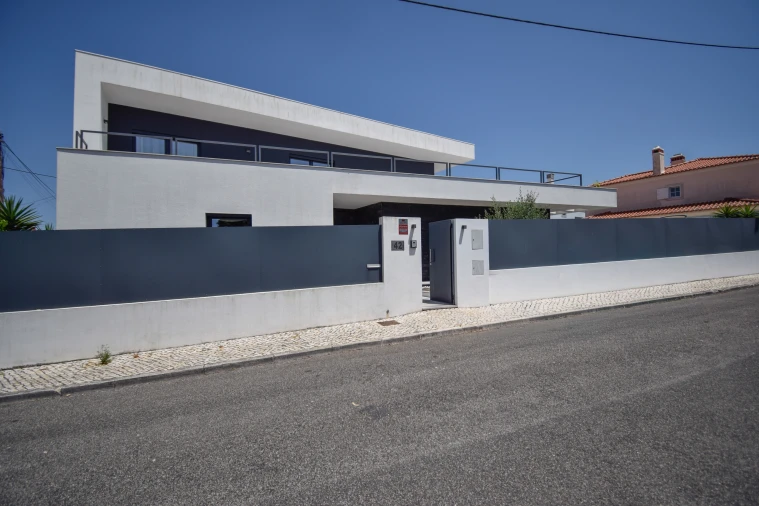 Moradia T4 para Venda em Alcabideche Foto 51