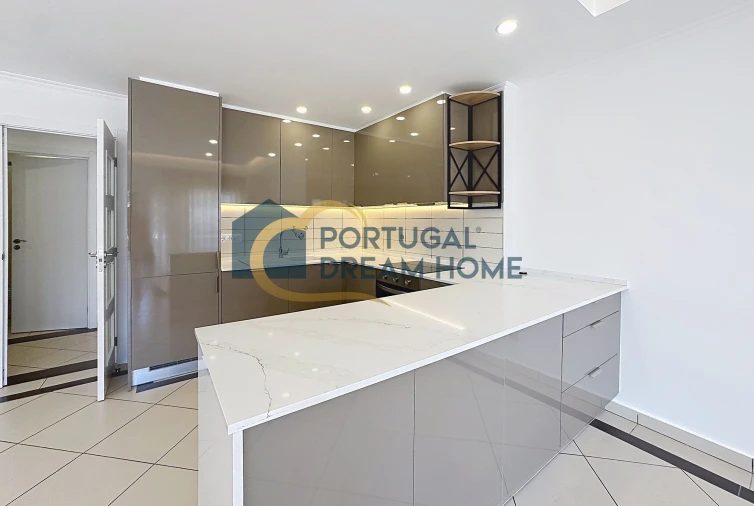 Apartamento T2 para Venda em Albufeira e Olhos de Água Foto 8
