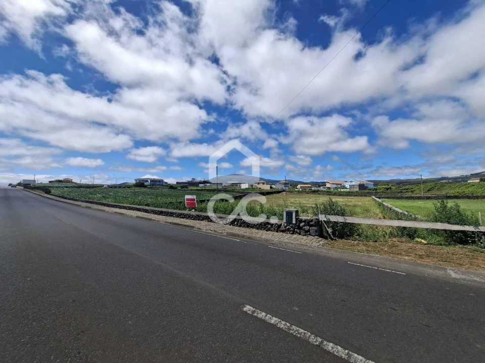 Terreno para Venda em São Mateus da Calheta Foto 2