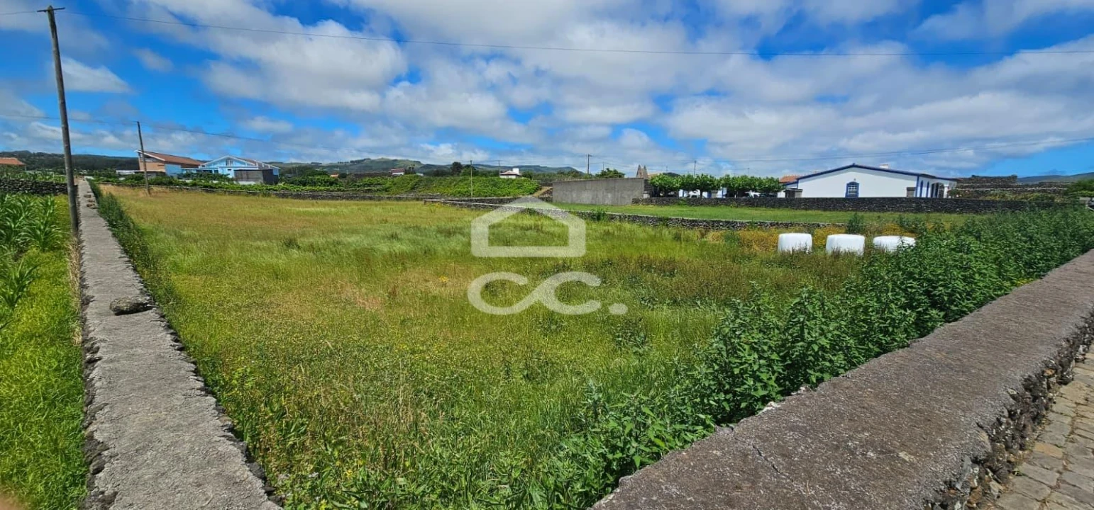 Terreno para Venda em São Mateus da Calheta Foto 6