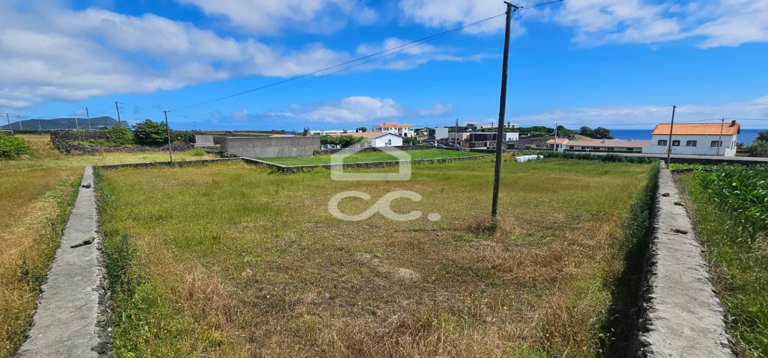 Terreno para Venda em São Mateus da Calheta Foto 3