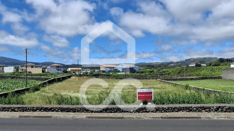 Terreno para Venda em São Mateus da Calheta