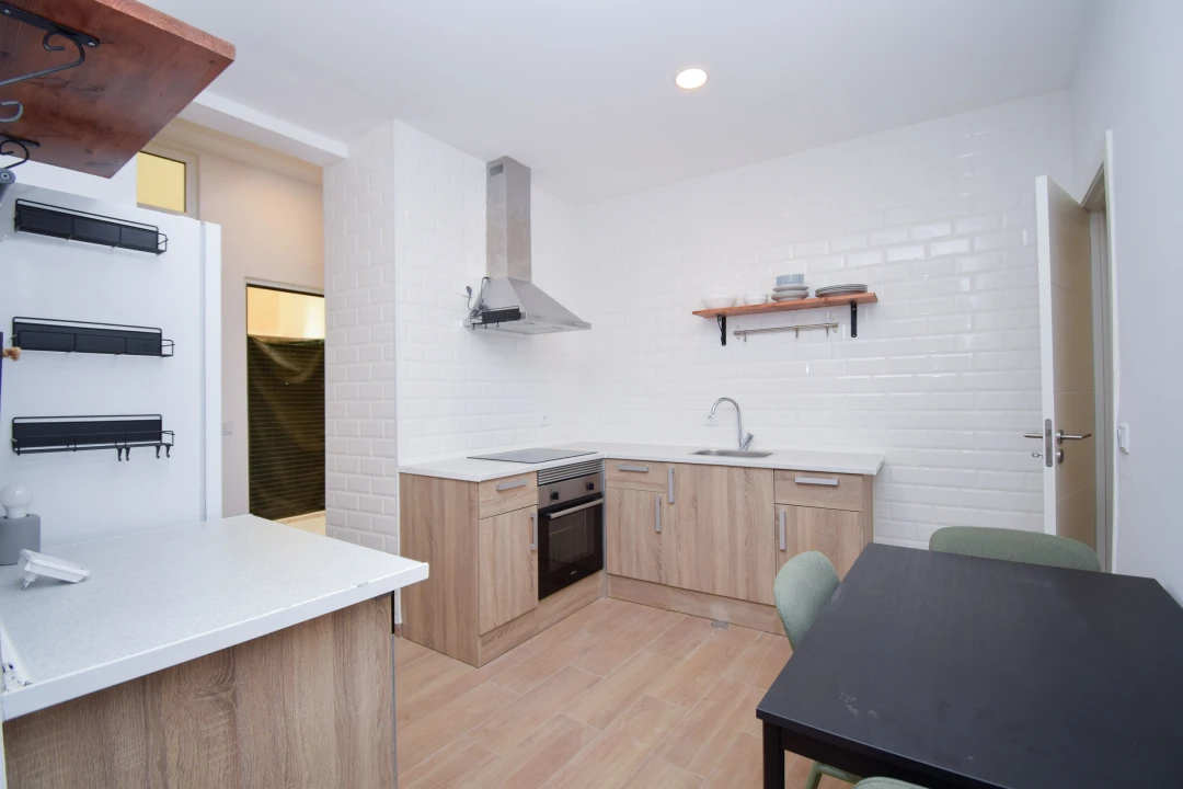 Apartamento T2 para Arrendamento em Misericórdia Foto 4