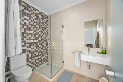 Moradia T6 para Venda em Silves