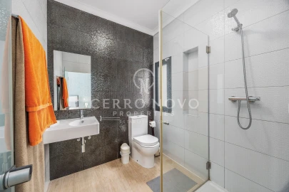 Moradia T6 para Venda em Silves