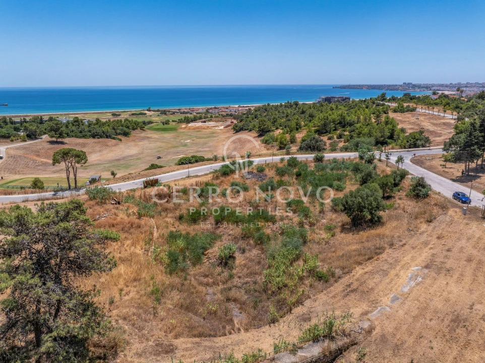 Terreno para Venda em Odiaxere Foto 1
